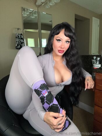 Vampire Doll / lilmisschanel / thedollchanel nude photo #2