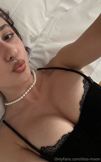 Lila / liloo-moon nude photo #37