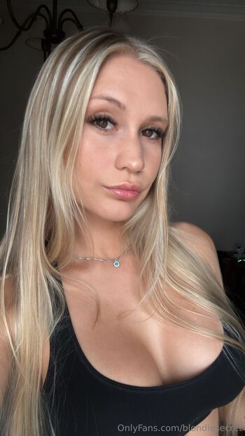 Lily Blak / lilyblake nude photo #8