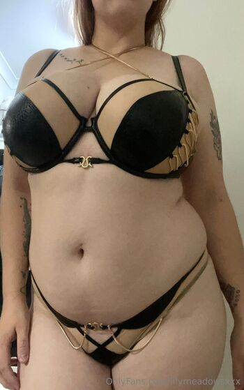 Lily bust / lilybustyxxxx nude photo #3