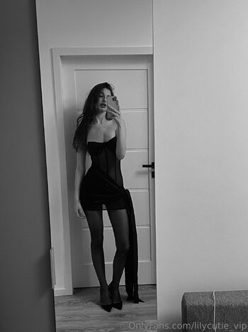 Lily Cutie / lilycutie_vip nude photo #14