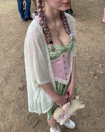 u12397147 / lilydarro nude photo #20