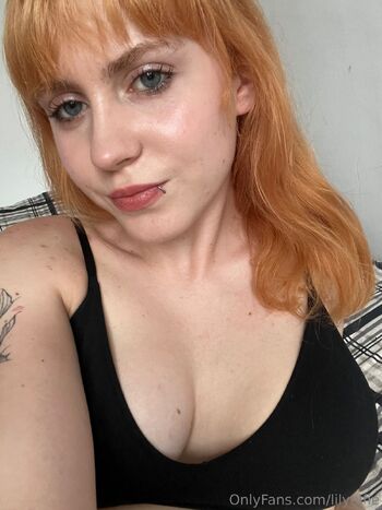 Lily / lilyelfie nude photo #5