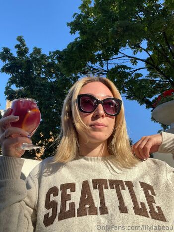 OnlyFans / lilylabeau nude photo #12