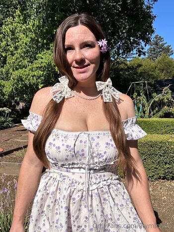 Lily Michi T / lilymichitv nude photo #3