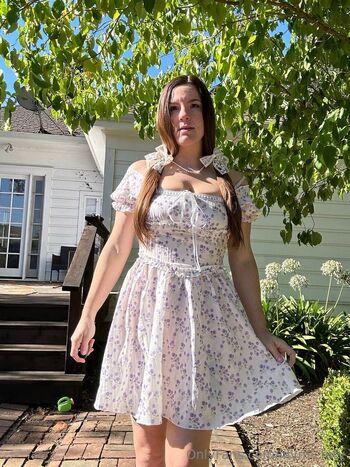 Lily Michi T / lilymichitv nude photo #7