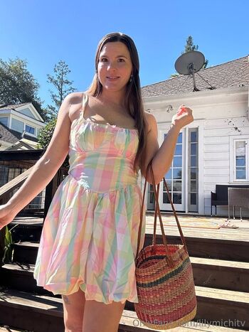 Lily Michi T / lilymichitv nude photo #27