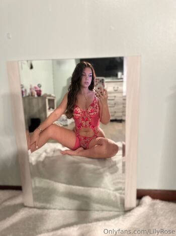 ℒ𝒾𝓁𝒾𝒶𝓃𝒶 ℛℴ𝓈𝒶 / lilyrxysa nude photo #39