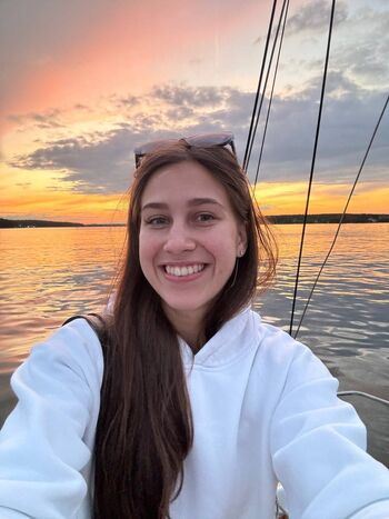 Julia / lilyuliaxo nude photo #10