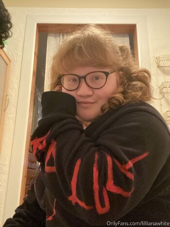 lilyyania nude photo #18