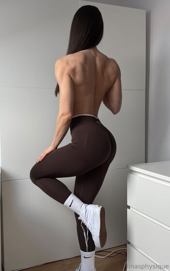 OnlyFans / linasphysique nude photo #14