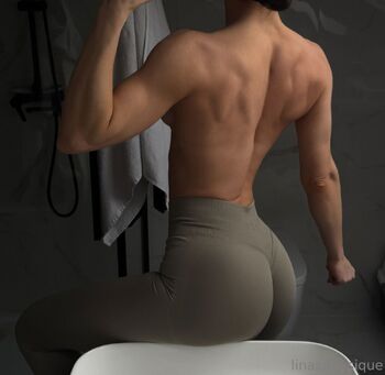 OnlyFans / linasphysique nude photo #21