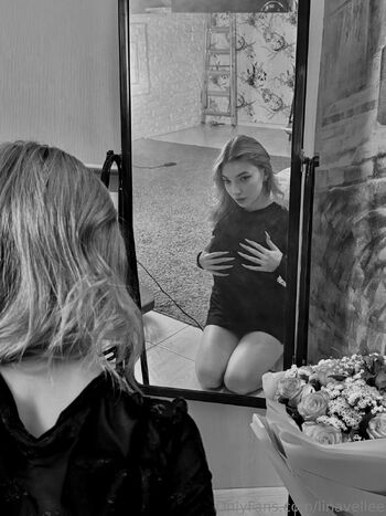 LinaVell / linavellee nude photo #1