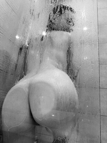 LinaVell / linavellee nude photo #5