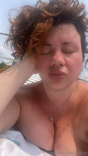 Lipnotis / lipnotist nude photo #16