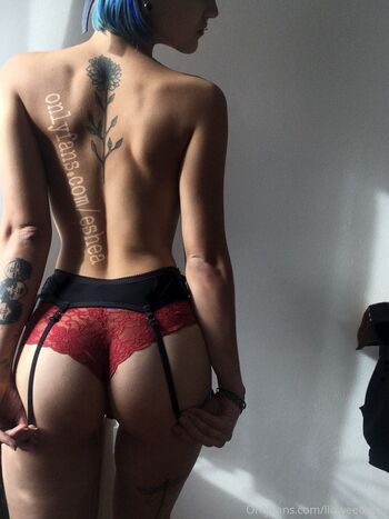 liqweedacid nude photo #11