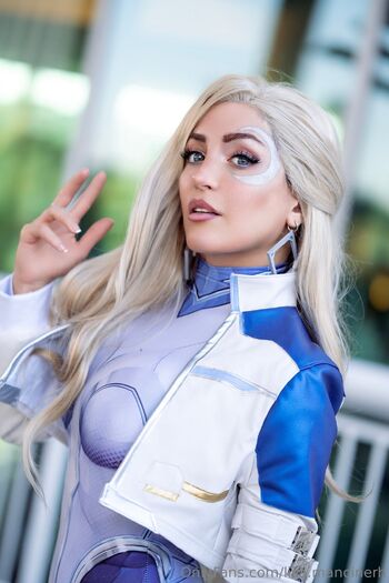 Lis / lisa.mancinerh nude photo #8