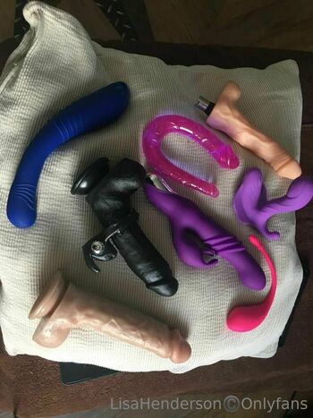 lisa Henderson / lisahenderson2 nude photo #28