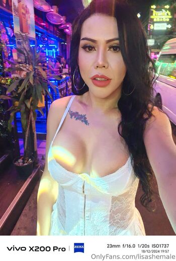 Lucyshemal / lisashemale nude photo #1