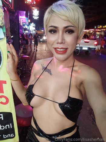 Lucyshemal / lisashemale nude photo #5