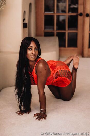 Li / liscardona12 nude photo #11