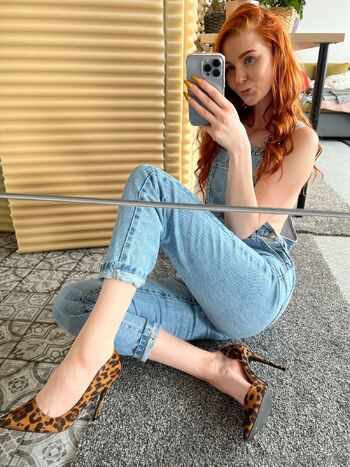 LittleBe / little_bee_free nude photo #10