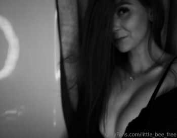 LittleBe / little_bee_free nude photo #12