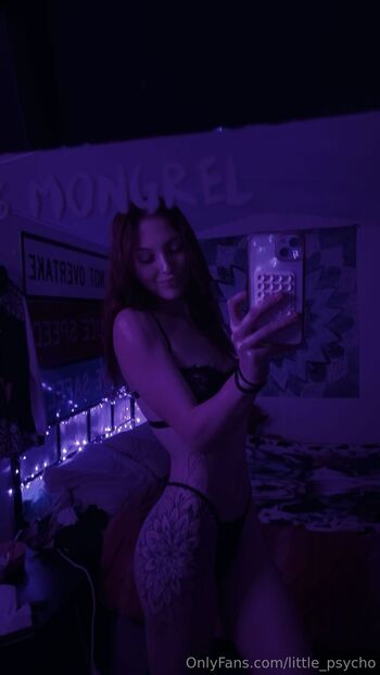 Daphn / little_psycho nude photo #2