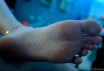 littlebrinbe / littlebrinley / littlebrinbee nude photo #2