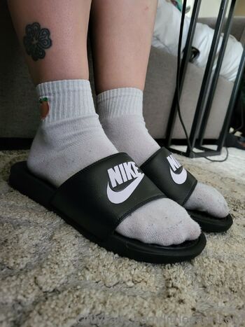 Monarchnikk / littlecapricorn / thatbxtch09 nude photo #3