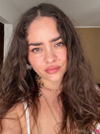 HAIRY LOLA / littlehairylola nude photo #2