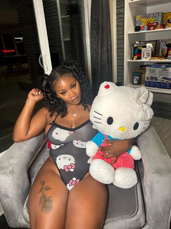 Little Laya - The Webs Kinkiest Ebon / littlelaya nude photo #4