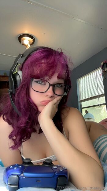 Lily pad / littlelily08 nude photo #17