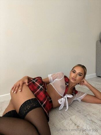 Lucy Hill / littlelucyyy nude photo #8