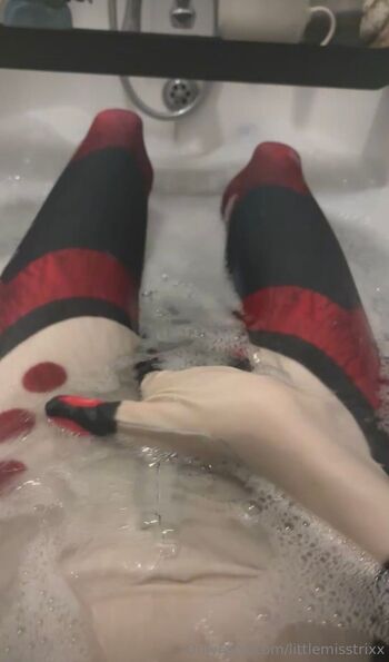 Trixi / littlemisstrixx nude photo #13