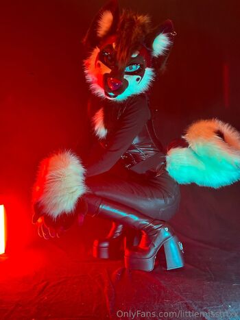 Trixi / littlemisstrixx nude photo #18