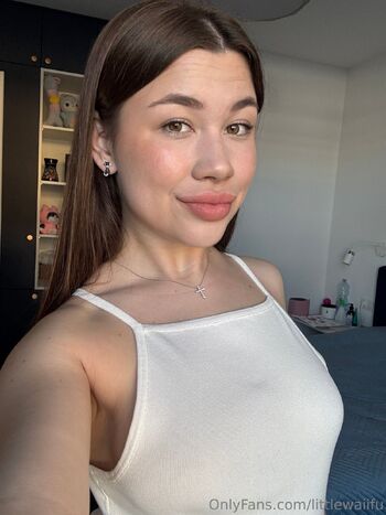 Little Waif / littlewaiifu / maleenafit / mycuteluci nude photo #1