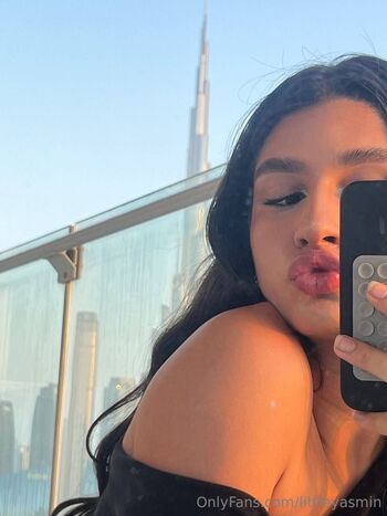 OnlyFans / littleyasmin nude photo #3