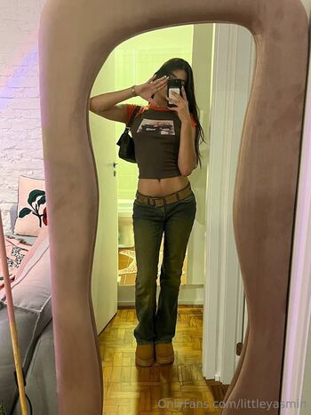 OnlyFans / littleyasmin nude photo #9