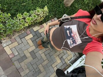 OnlyFans / littleyasmin nude photo #11