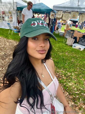 Kenda / livewellwithkendal nude photo #17