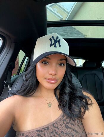 Kenda / livewellwithkendal nude photo #22