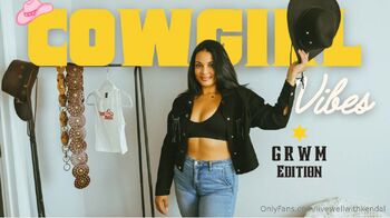 Kenda / livewellwithkendal nude photo #39