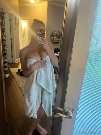 OnlyFans / living_playfully nude photo #19
