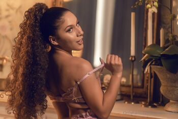 Liv Revampe / livrevamped nude photo #3