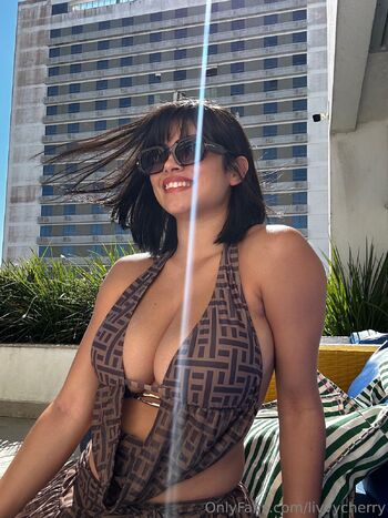 Olivia / livvycherry nude photo #1