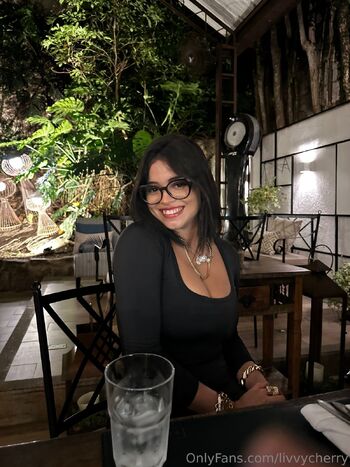 Olivia / livvycherry nude photo #7