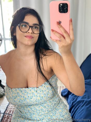 Olivia / livvycherry nude photo #8