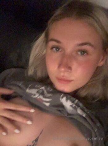 Livy Roselis / livyroselise nude photo #5