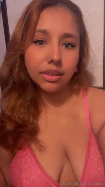 L i z z i e / lizgoti nude photo #5